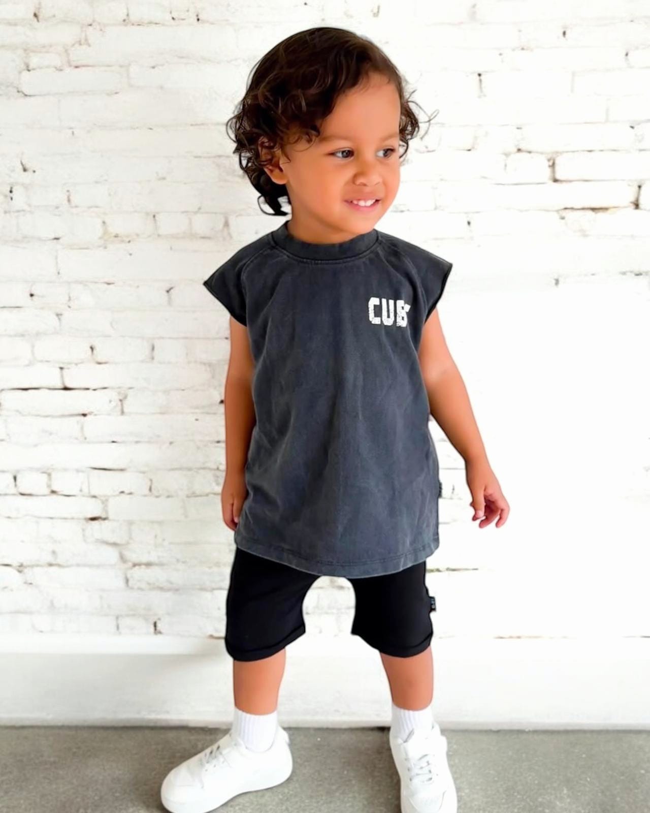 SHORTS - BLACK